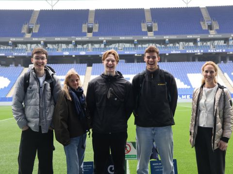 Sportcamp in Barcelona mit Sport Management Studierenden