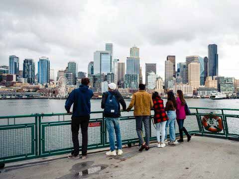 Studierende bei einem Ausflug in Seattle